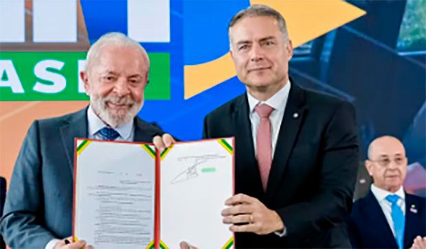 Custo da CNH pode cair até 80% com novas regras; proposta prevê curso teórico gratuito e digital