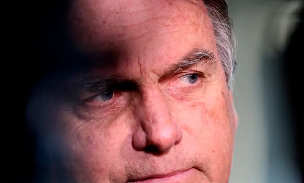 Datafolha: 54% dos brasileiros acham justa prisão de Bolsonaro