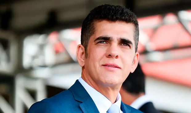 Deputado Antônio Doido é alvo de operação da PF e joga celulares pela janela