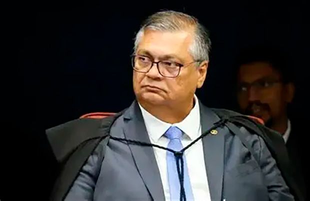 Dino barra revalidação de restos a pagar ligados ao orçamento secreto