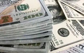 Dólar registrou queda de 0,22% com mercado apostando em Flávio Bolsonaro fora do Planalto