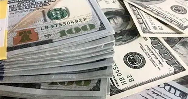 Dólar registrou queda de 0,22% com mercado apostando em Flávio Bolsonaro fora do Planalto