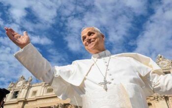 Em Beirute, papa Leão XIV pede fim da violência e faz apelo por paz