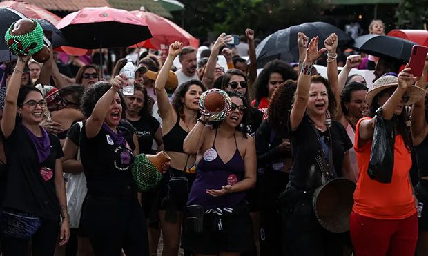 Em Brasília, mulheres denunciam feminicídios e a omissão do Estado