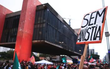Esquerda se mobiliza para ocupar a Avenida Paulista contra PL da Dosimetria