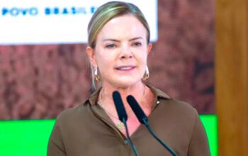 Gleisi Hoffmann declarou que o presidente Lula vetará PL da dosimetria