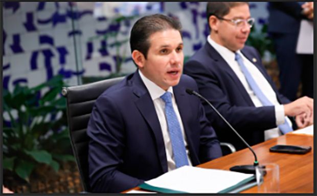 Hugo Motta desiste de levar cassação de Ramagem ao plenário e diz que decisão será da Mesa