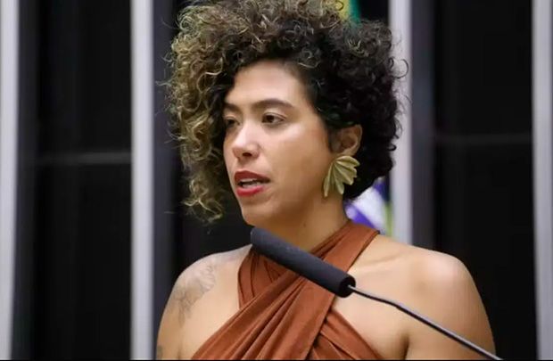 Hugo Motta suspende escolta de Talíria Petrone após críticas ao comando da Câmara