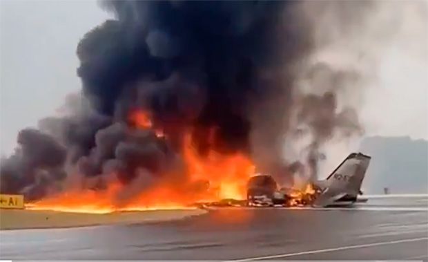 Jato executivo cai ao pousar e causa incêndio em aeroporto Regional de Statesville, na Carolina do Norte