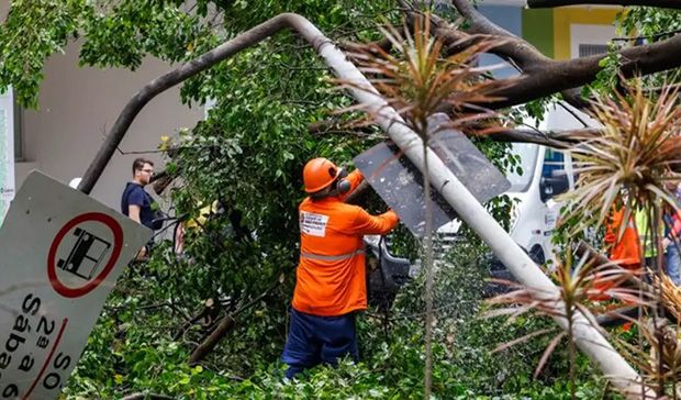 Justiça de SP manda Enel religar energia sob multa de R$ 200 mil/h
