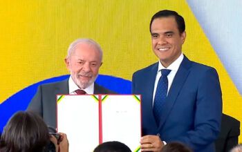 Lula participa da posse de Gustavo Feliciano como novo ministro do Turismo
