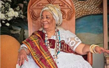 Mãe Carmen, ialorixá do Terreiro do Gantois,  morre aos 96 anos