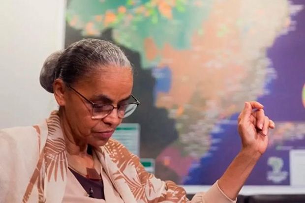 Ministra Marina Silva é hospitalizada após sentir dor súbita na lombar