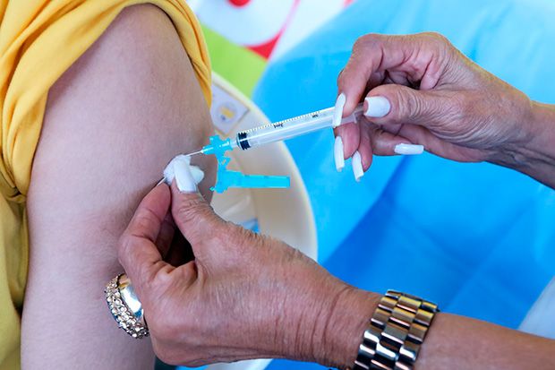 Ministério da Saúde amplia vacinação contra HPV para jovens até 2026