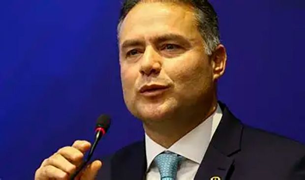 Ministro dos Transportes critica exame toxicológico para CNH: “Não tem sentido”