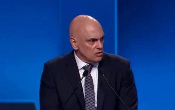 Moraes agradece Lula por retirada de sanções dos EUA