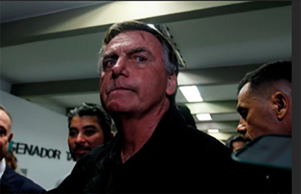 Moraes autoriza Bolsonaro a conceder entrevista dia 23 na prisão