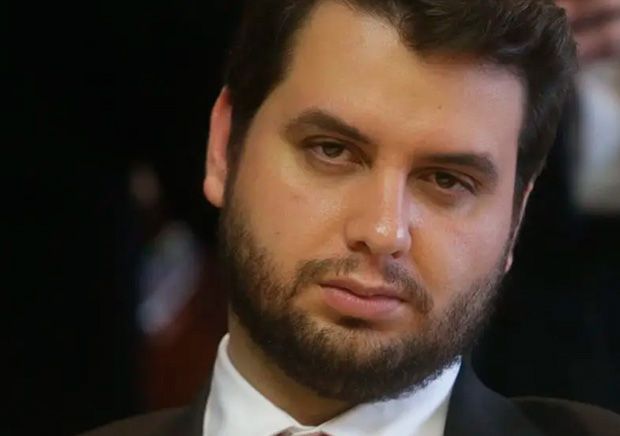 Moraes dá 24h para Filipe Martins explicar descumprimento de medidas cautelares