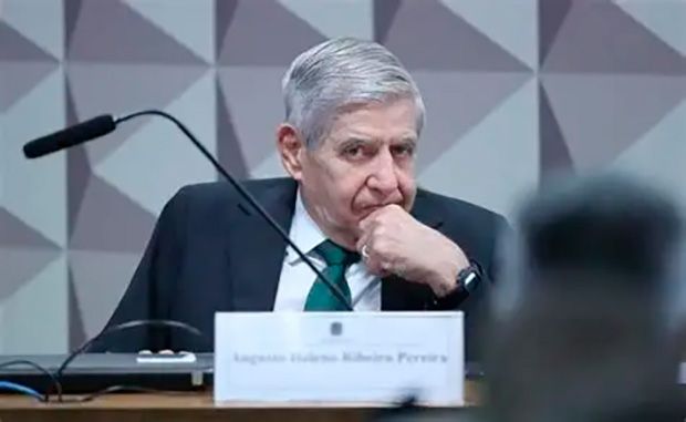 Moraes exige perícia da PF para comprovar Alzheimer de Heleno: “Contraditório”