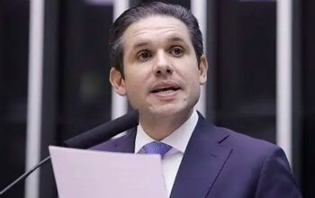 Motta defende ex-assessora de Lira, alvo da PF por desvio de emendas