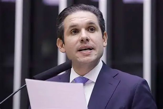 Motta defende ex-assessora de Lira, alvo da PF por desvio de emendas