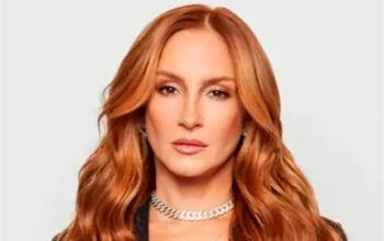 MP pede R$ 2 milhões a Claudia Leitte por troca de letra sobre Iemanjá