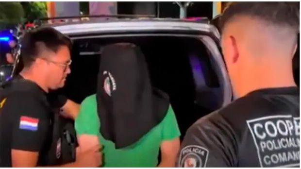 Polícia paraguaia transportou Silvinei com capuz e algemas