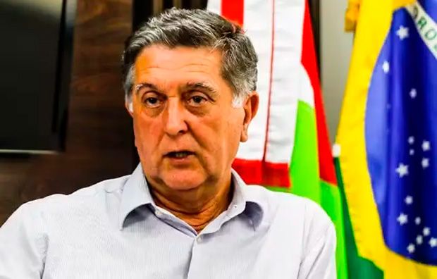 Justiça bloqueia salário do prefeito de Florianópolis por não pagamento de empréstimos de R$ 19,4 milhões