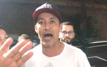 Prefeito de Vargem Grande Paulista causa confusão em show de rap na Grande SP: “Maloqueiros”