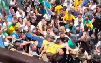 Primeiro teaser oficial de “The Dark Horse”,  filme de Bolsonaro virar piada