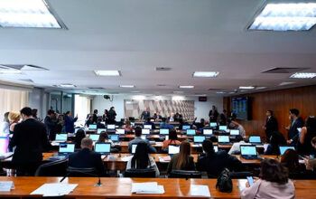 Projeto da dosimetria passa na CCJ e vai ao plenário do Senado