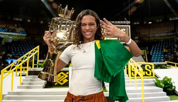Rayssa Leal conquista o tetracampeonato da Street League em SP, torneios mais importantes de skate street do mundo
