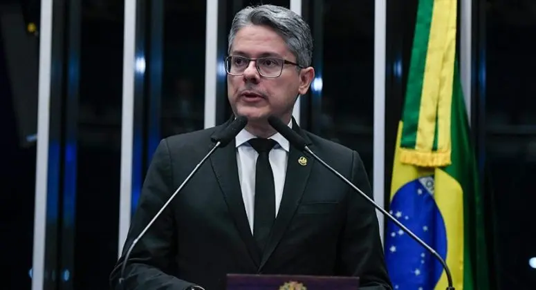 Relator atende governo e apresenta um novo parecer para o “PL Antifacção”