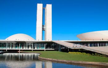Senado pede ao STF para suspender liminar do impeachment de ministros
