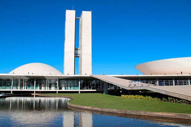 Senado pede ao STF para suspender liminar do impeachment de ministros