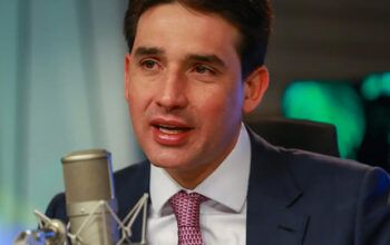 Silvio Costa Filho anunciou que pilotos e comissários de bordo desistiram de entrar em greve