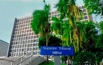 STM aceita pedido para julgar perda de patente de Bolsonaro e aliados