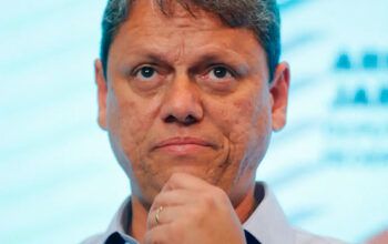 Tarcísio esconde BNDES e exalta Bolsonaro e Lava Jato em entrega de trecho do Rodoanel