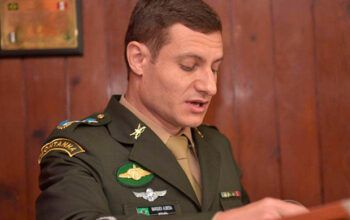 Tenente-coronel condenado pela trama golpista se entrega à PF após ordem de Moraes