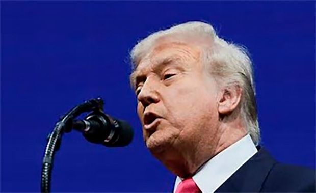 Trump diz que EUA vão ficar com petróleo e navios venezuelanos