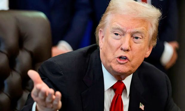 Trump volta a acusar governo Maduro de roubar petróleo dos EUA