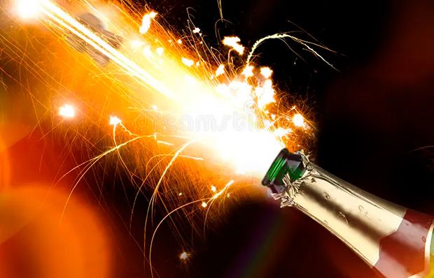 “Vale champanhe” volta no Senado e paga  até R$ 300 mil extra por servidor