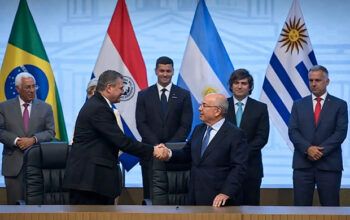 Acordo UE-Mercosul é assinado após 25 anos; Paraguai credita avanço a Lula