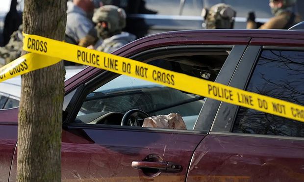 Agente de imigração atira e mata mulher em Minneapolis, nos EUA