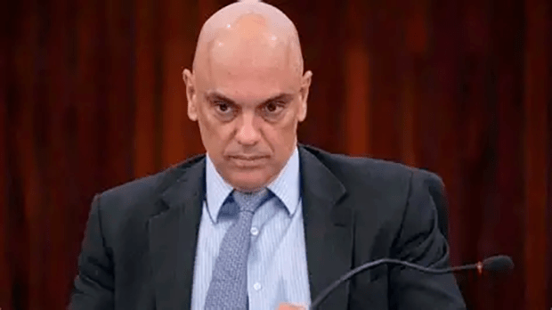 AGU notifica Moraes sobre perda dos cargos de Torres e Ramagem na PF