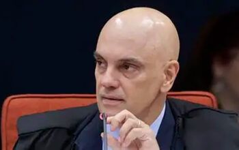 Alexandre de Moraes cita tentativa de fuga ao negar prisão domiciliar a Bolsonaro