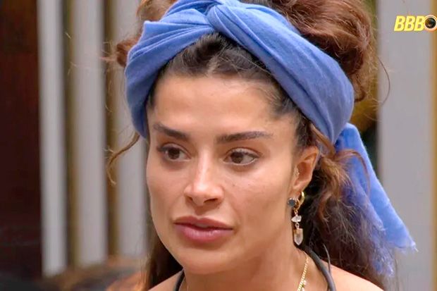 BBB 26: o motivo por trás do lenço que Aline Campos usa todos os dias