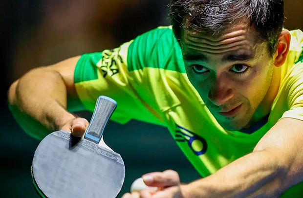 Calderano fica com bronze em Doha após derrota para jovem chinês