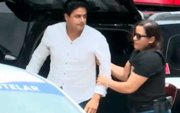 Cantor João Lima é levado para a cadeia após audiência de custódia