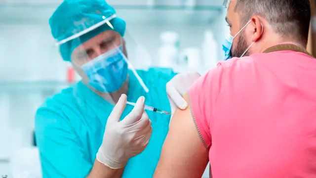 Cidades do CE e MG iniciam vacinação contra dengue com dose única